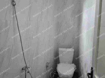 Dijual Rumah 2 Lantai Siap Huni Bangunan Baru Harga dibawah 1 Miliar Lokasi strategis di Lubang Buaya Jakarta Timur