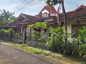 RUMAH DIJUAL SOLO BARAT DEKAT PASAR KARTASURA