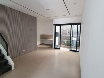 DIJUAL RUMAH BARU DI BARUK SIAP HUNI