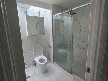 Spacious 2 Bedroom 2BR Unit for Sale in Renaissance 2000 Ortigas Pasig with Parking, Pet-Friendly Semi-Furnished Home