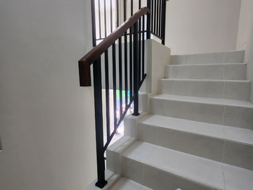 Jual Rumah 2 Lantai Siap Huni di Sevilla Park BSD Dekat Akses Tol dan KRL Rawa Buntu