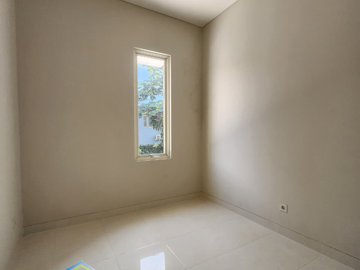 Jual Rumah 2 Lantai Siap Huni di Sevilla Park BSD Dekat Akses Tol dan KRL Rawa Buntu