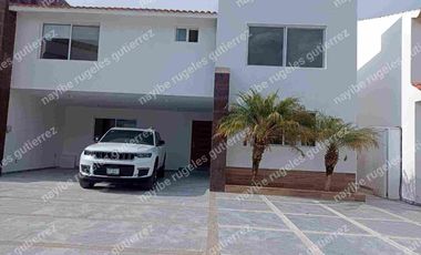 casa en renta de 4 recámaras