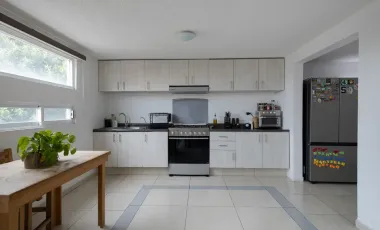 CASA EN  RENTA   LOMAS VERDES 3ª- SECCIÓN  TOTALMENTE AMUEBLADA
