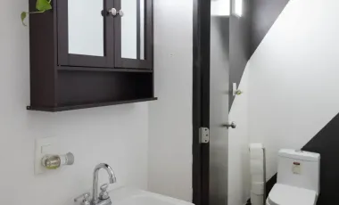 CASA EN  RENTA   LOMAS VERDES 3ª- SECCIÓN  TOTALMENTE AMUEBLADA