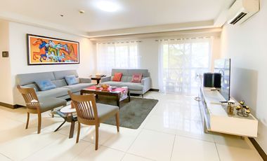Rush Sale! Condo Unit for Sale in McKinley, Taguig City at Tuscany 3 Bedroom 3BR