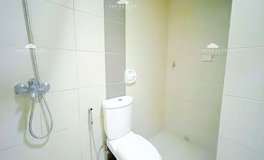 Modern Multi-Unit Building for Sale with Elevator, Genset, and Parking in Makati