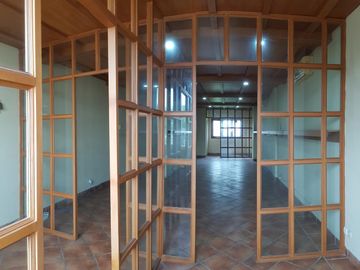 DIJUAL RUKO SEMI RENOV GOLDEN BOULEVARD BSD