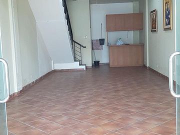 DIJUAL RUKO SEMI RENOV GOLDEN BOULEVARD BSD