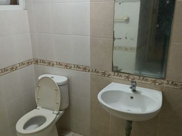 Disewakan Rumah 2 Lantai Semi Furnish Citra Grand Cibubur