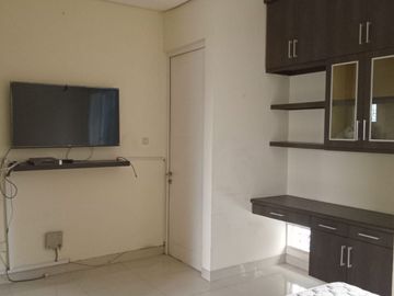 Disewakan Rumah 2 Lantai Semi Furnish Citra Grand Cibubur
