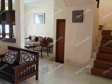Di Jual Rumah 2 Lantai Asri dan Nyaman di Duren Sawit Jakarta Timur