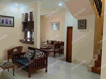 Di Jual Rumah 2 Lantai Asri dan Nyaman di Duren Sawit Jakarta Timur