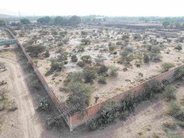 Terreno en venta a 1.5 km de periférico norte. Muy cerca de la Coca Cola.