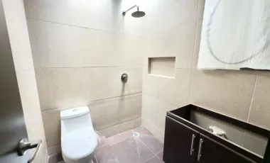 CASA EN VENTA EN ARBOLEDAS DE LOMA BELLA