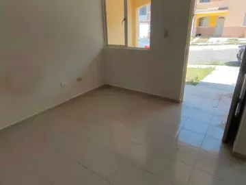 BONITAS CASAS EN FRACCIONAMIENTO JARDINES DEL SUR