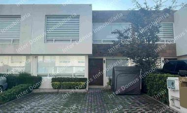 Casa con ampliación en venta en Calimaya, Fraccionamiento Lomas Virreyes