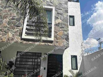 Casa en residencial Cruz del sur
