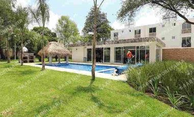 Casa en residencial Cruz del sur