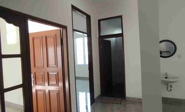 Dijual rumah 2 lantai bebas banjir di pondok kopi Jakarta timur