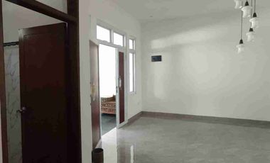 Dijual rumah 2 lantai bebas banjir di pondok kopi Jakarta timur