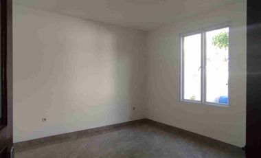 Dijual rumah 2 lantai bebas banjir di pondok kopi Jakarta timur