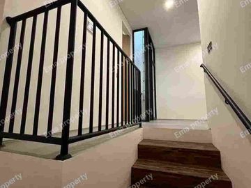 Dijual 2 unit rumah baru gress di Klampis Semolo Timur
