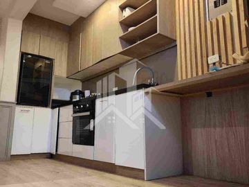 Casa Comercial Esquinera en Av. Eloy Alfaro