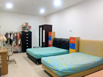 Dijual  rumah 8x18 Cluster Asera One South Semi Furnished di Harapan indah - Bekasi .