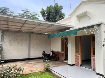 Dijual Cepat Rumah Minimalis Lapang, Idaman Keluarga di Plumeria Graha Bintaro Dekat Akses Tol Parigi
