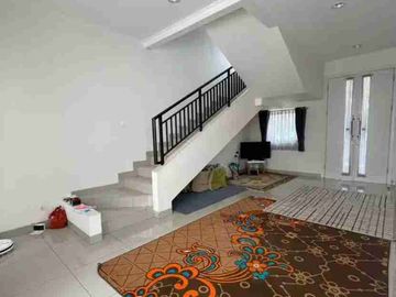 Rumah Adem Terawat di Summarecon Bandung Cluster Amanda