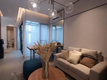 Rumah modern 2 lantai di Darmo Permai Timur Furnished