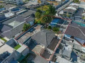 CASA EN VENTA CON  TERRENO EN QUITO