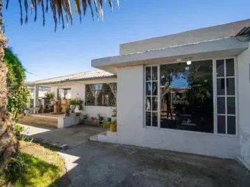 CASA EN VENTA CON  TERRENO EN QUITO