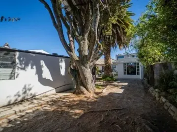 CASA EN VENTA CON  TERRENO EN QUITO