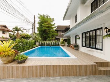 Exquisite Chiang Mai Residence on Canal Road for rent / sale