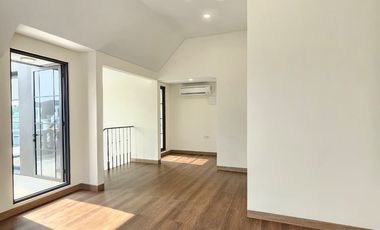 Rumah Mewah 3 Lantai dengan Opsi ada Lift dan Free PPN