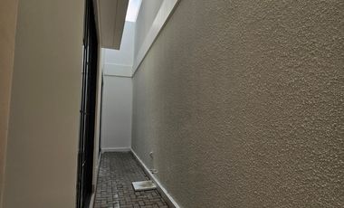 Rumah Mewah 3 Lantai dengan Opsi ada Lift dan Free PPN