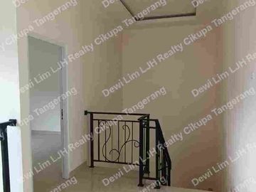 Dijual Rumah Baru 2 lantai lokasi strategis