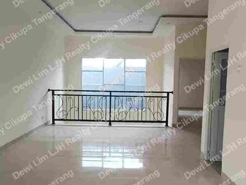 Dijual Rumah Baru 2 lantai lokasi strategis