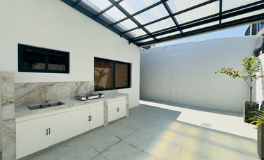 4 Bedroom Furnished House and Lot for Sale in BF Homes, Parañaque