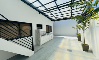 4 Bedroom Furnished House and Lot for Sale in BF Homes, Parañaque