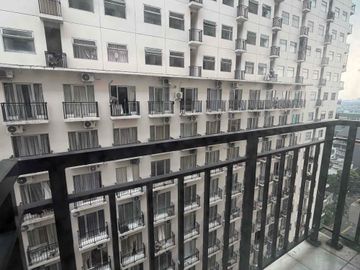 disewakan unit kosongan studio 22m jarang ada bagus siap huni