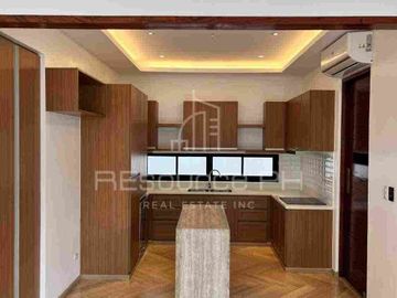 White Plains Brand New House For Sale