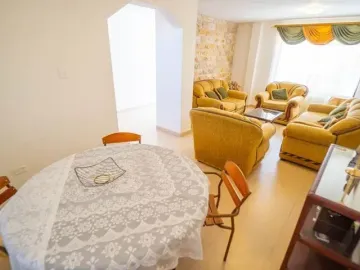 CASA EN VENTA EN LA URBANIZACION LA MARCA EN LA MITAD DEL MUNDO