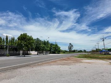 PZ1459-ขาย ที่ดินพร้อมบ้าน เนื้อที่ 326 ตรว. ติดถนนทางหลวงชนบท หมายเลข กจ.4052  ( ถนนสายทุ่งกระป่ำ-เลาขวัญ) ตำบลเลาขวัญ อำเภอเลาขวัญ จังหวัดกาญจนบุรี