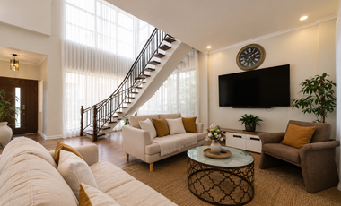 🏡✨ 𝐋𝐔𝐗𝐔𝐑𝐘 𝐎𝐕𝐄𝐑𝐋𝐎𝐎𝐊𝐈𝐍𝐆 𝐇𝐎𝐔𝐒𝐄 & 𝐋𝐎𝐓 𝐖𝐈𝐓𝐇 𝐏𝐑𝐈𝐕𝐀𝐓𝐄 𝐏𝐎𝐎𝐋 𝐅𝐎𝐑 𝐒𝐀𝐋𝐄 𝐈𝐍 𝐓𝐀𝐋𝐈𝐒𝐀𝐘 𝐂𝐈𝐓𝐘, 𝐂𝐄𝐁𝐔 🌴