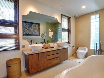 Villa Pantai Nyanyi Kediri Tabanan Bali