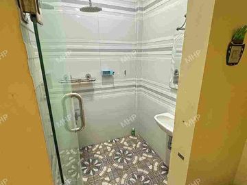 Rumah Cluster Renov 2,5 lantai Dijual Cepat