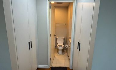 FOR LEASE 2BR Z LOFT IN ONE ROCKWELL WEST